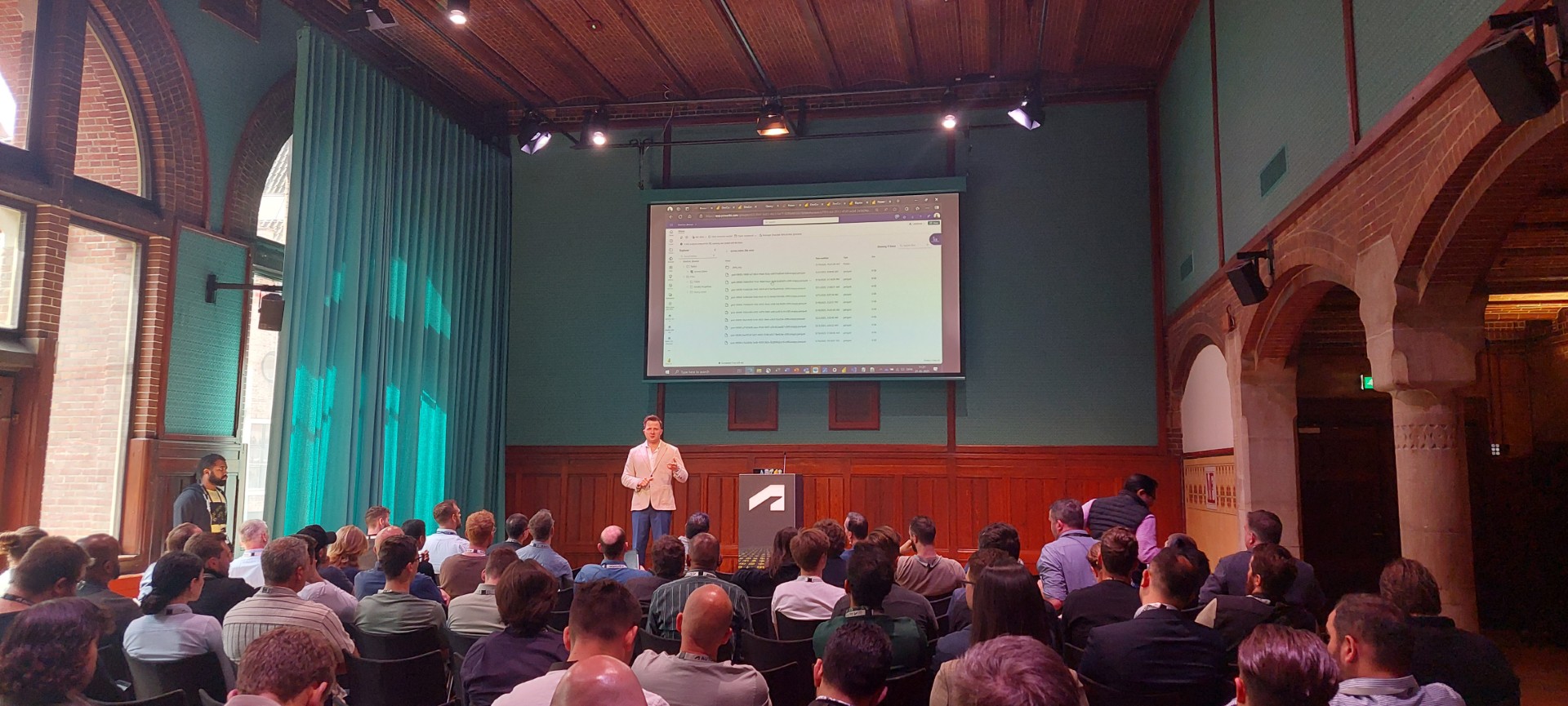 Microsoft Fabric with Paweł Krysztofiński